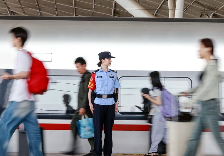 斗华章｜平凡亦精彩九游会j9登陆奋(图4)
